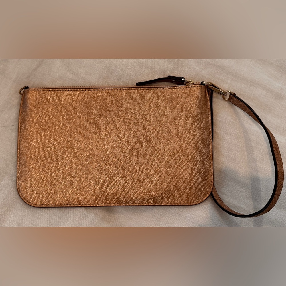 Kate Spade Rose Gold Wristlet EUC - Picture 2 of 3